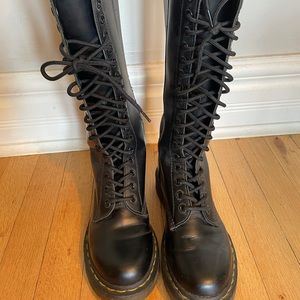 Doc martens 20 hole  black lace up boots